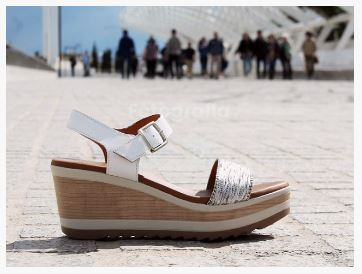 Una imagen de calzado como ejemplo de trabajos de fotografia de calzado